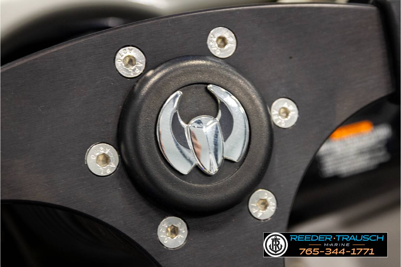 A photo of this 2016 Scarab 195