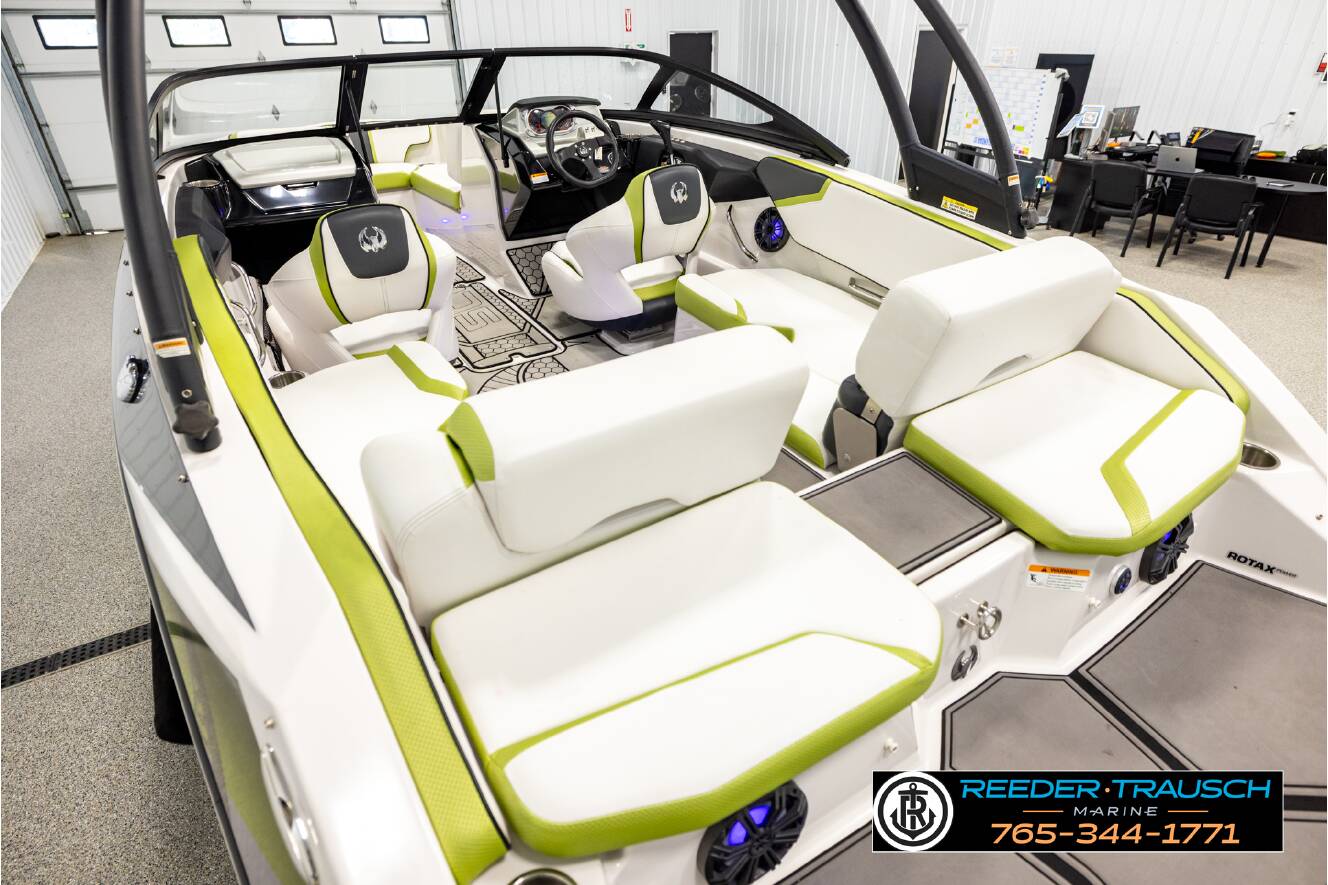 A photo of this 2016 Scarab 195