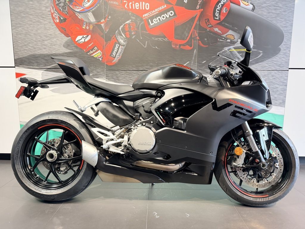 2024 Ducati Panigale V2 Black on Black V2 in Miami, FL