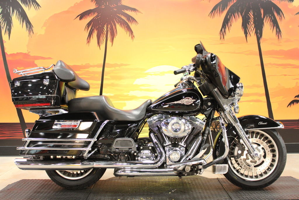 2011 Harley-Davidson® FLHTC - Electra Glide® Classic CLASSIC in Ormond Beach, FL