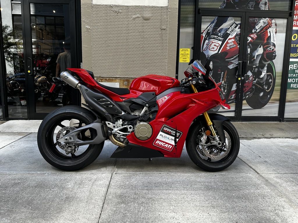 2025 Ducati Panigale V4 S Ducati Red V4 S in New York, NY