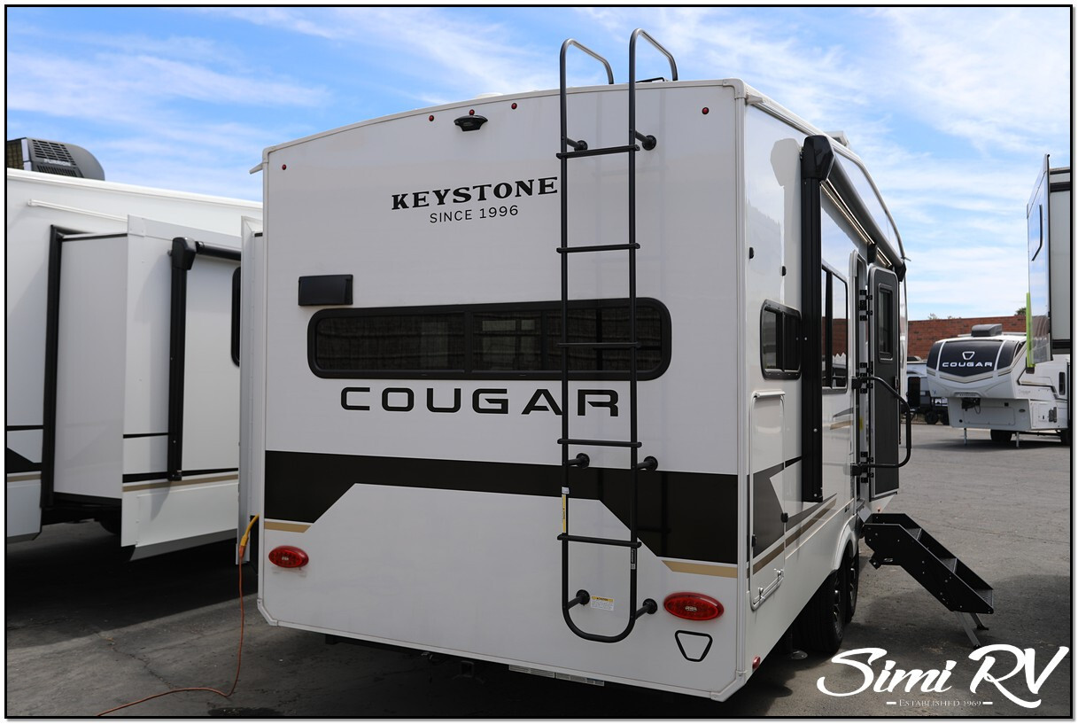 2027 Keystone COUGAR HALF-TON 23MLE in simi valley CA