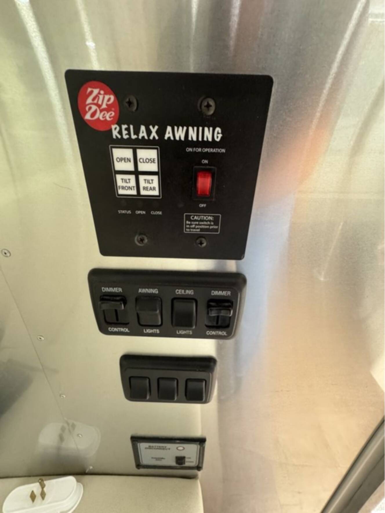 A photo of this 2018 Airstream International Serenity 30RB Twin