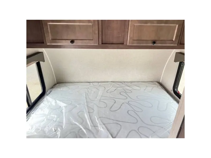2022 Sunset Park RV 2022 Sunset Park Sunray 149 Sport Lite Weight Bike Rack