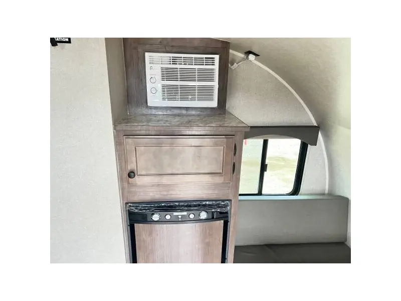 2022 Sunset Park RV 2022 Sunset Park Sunray 149 Sport Lite Weight Bike Rack
