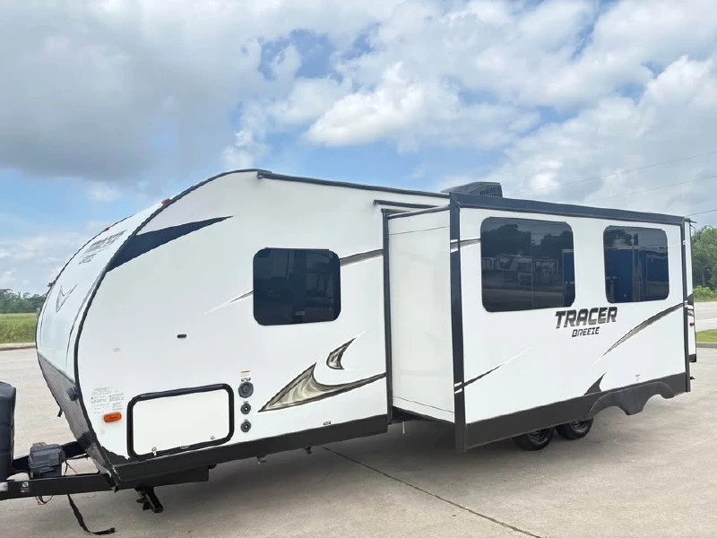 2018 Prime Time Manufacturing Tracer Breeze 26DBS