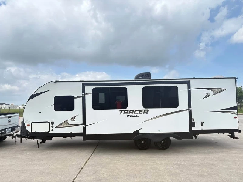 2018 Prime Time Manufacturing Tracer Breeze 26DBS