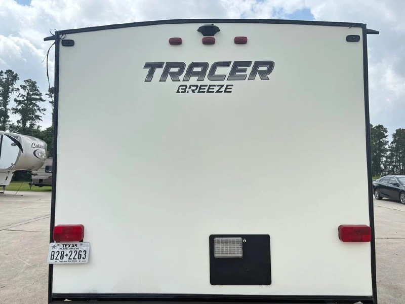 2018 Prime Time Manufacturing Tracer Breeze 26DBS