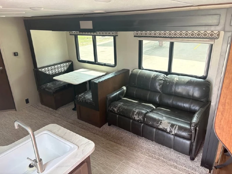2018 Prime Time Manufacturing Tracer Breeze 26DBS