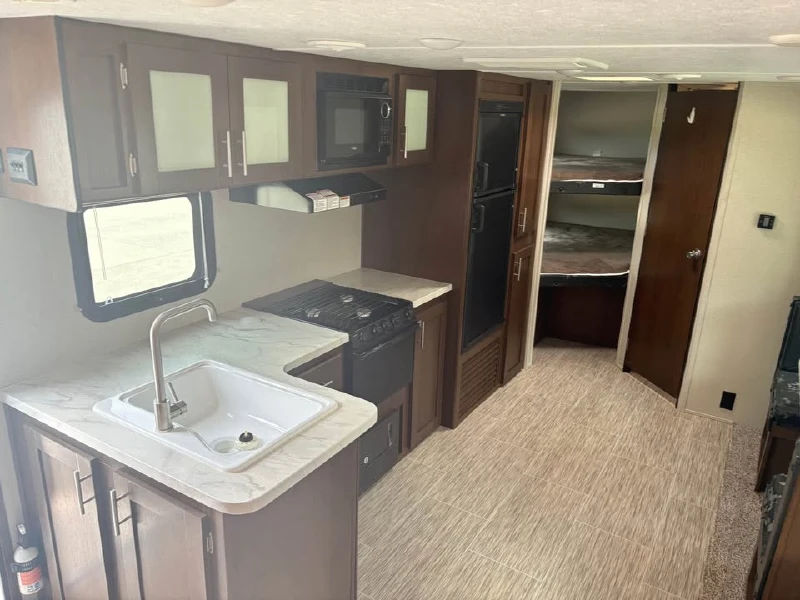 2018 Prime Time Manufacturing Tracer Breeze 26DBS