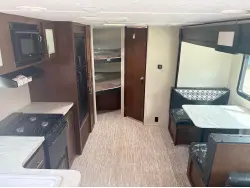 2018 Prime Time Manufacturing Tracer Breeze 26DBS