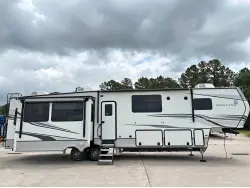 2022 Keystone Montana 3855BR