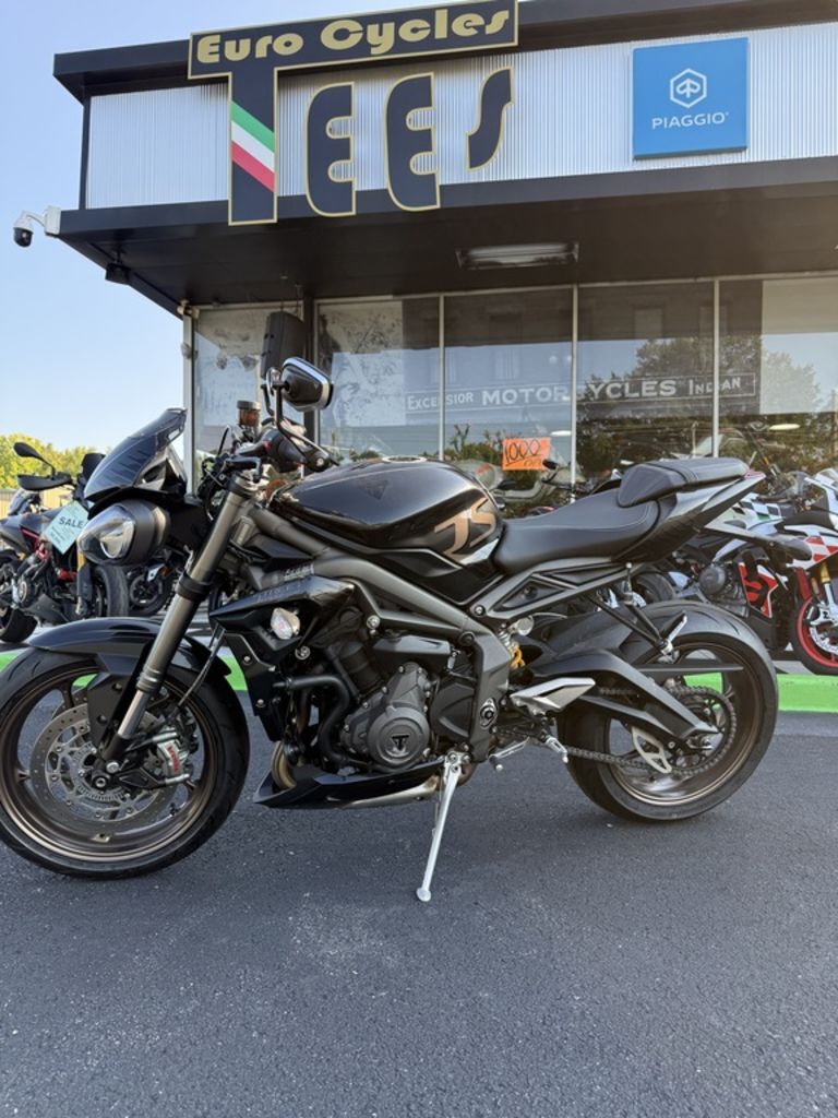 2018 Triumph Speed Triple S Jet Black S in Charlotte, NC
