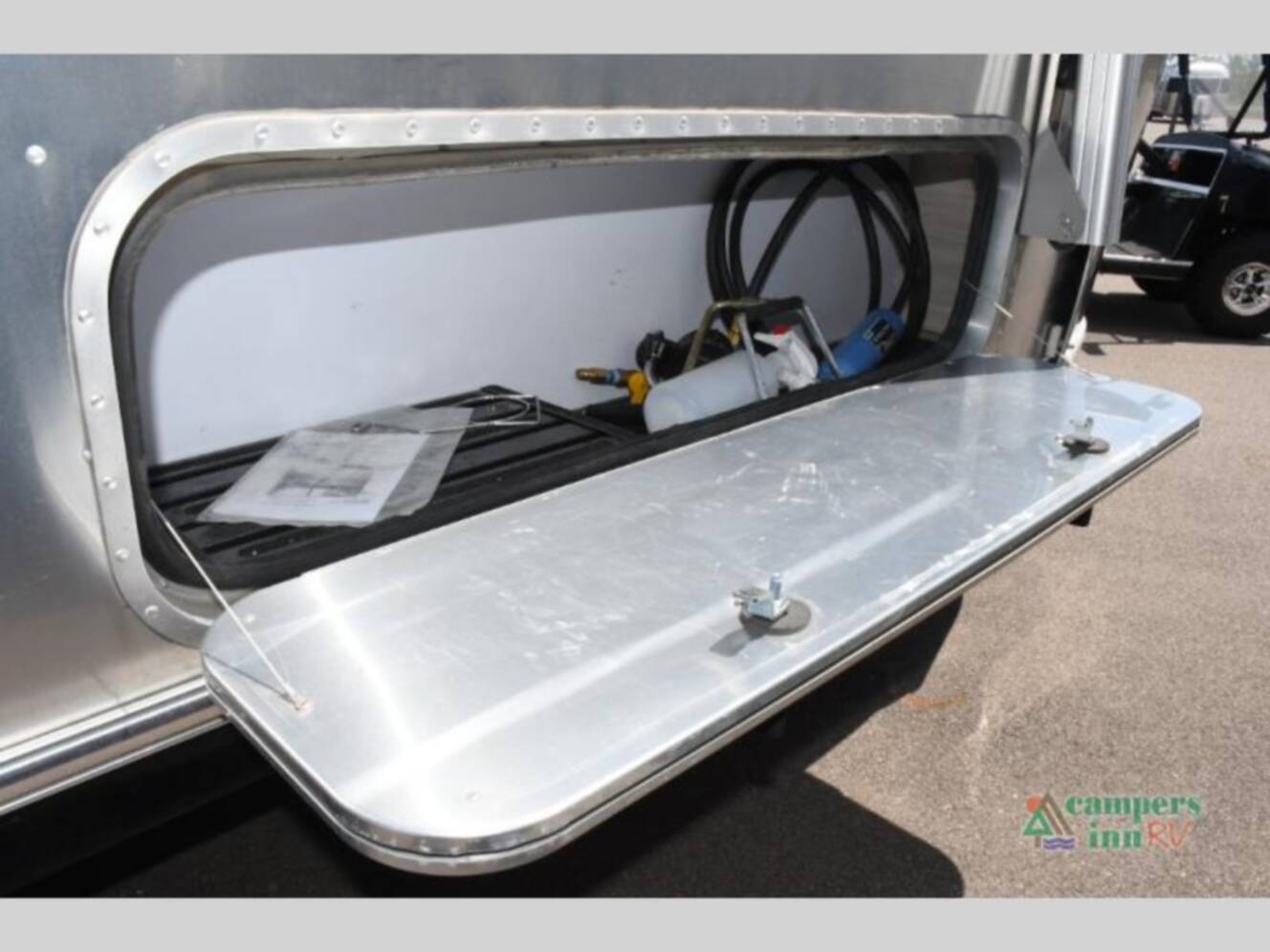 A photo of this 2019 Airstream Globetrotter 27FB Twin