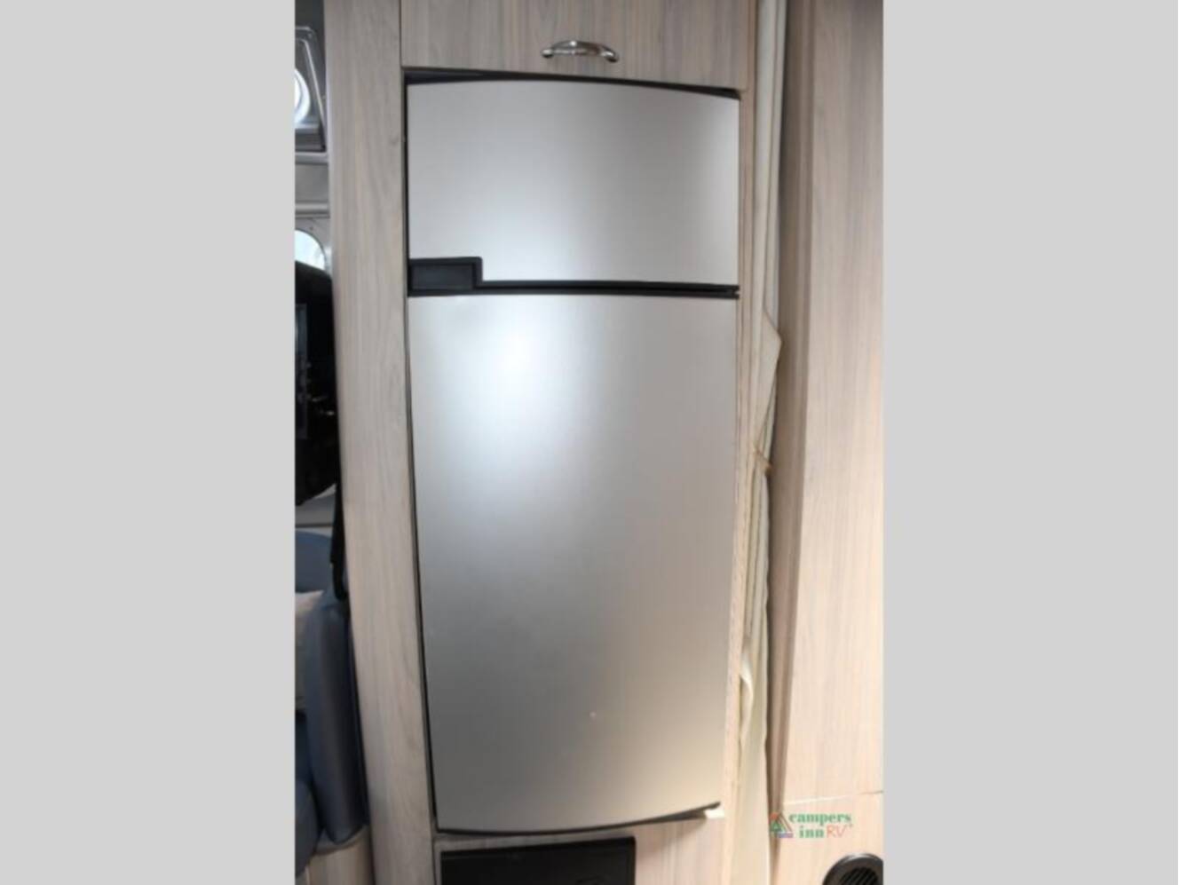 A photo of this 2019 Airstream Globetrotter 27FB Twin