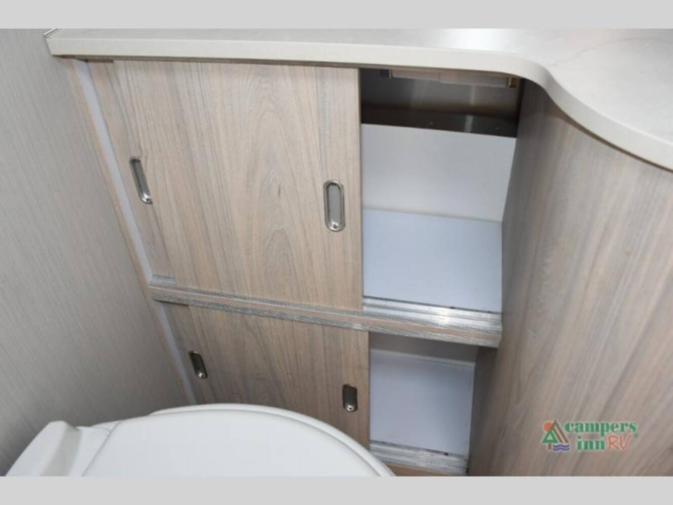 A photo of this 2019 Airstream Globetrotter 27FB Twin