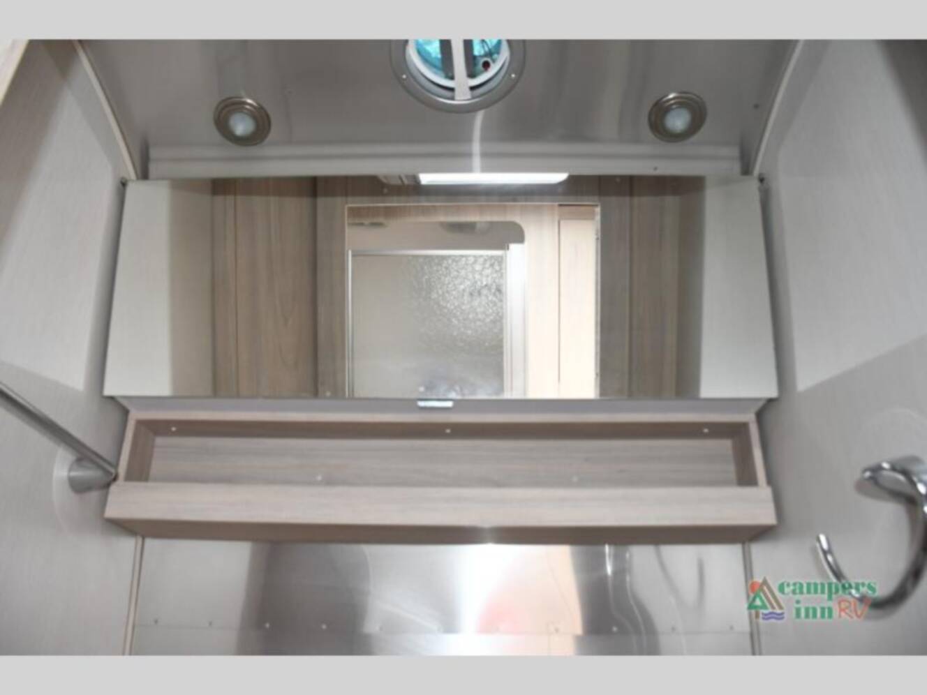 A photo of this 2019 Airstream Globetrotter 27FB Twin