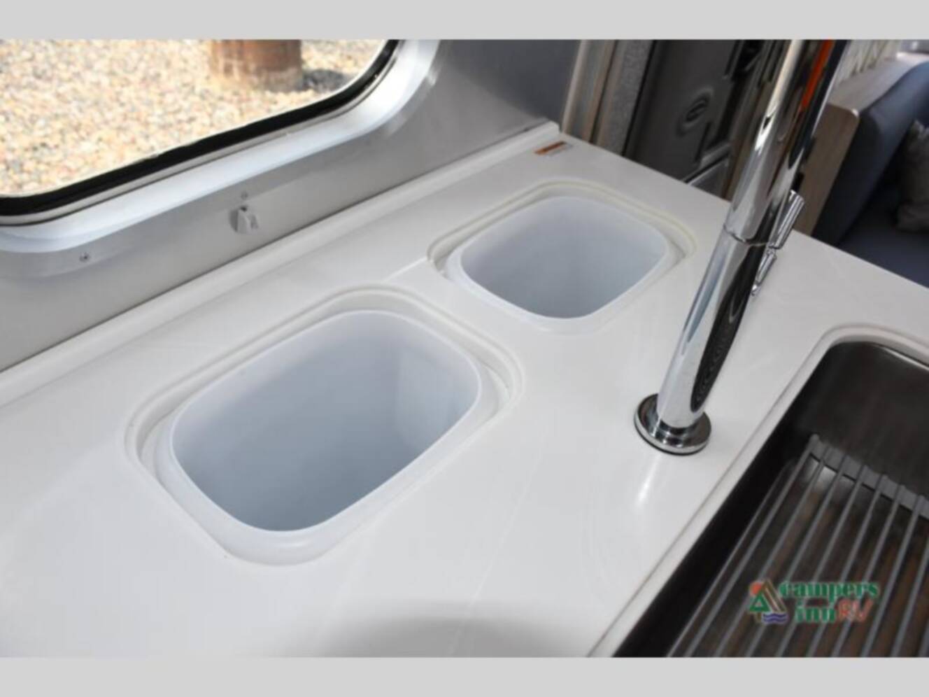A photo of this 2019 Airstream Globetrotter 27FB Twin