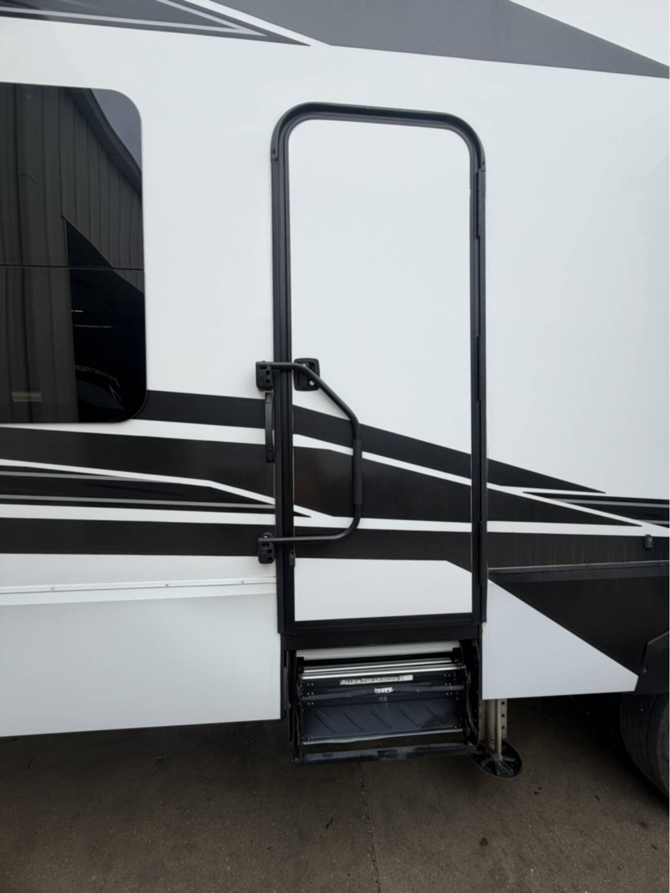 A photo of this 2023 Grand Design Momentum M-Class 397THS