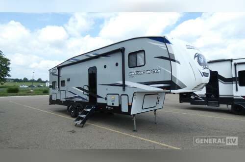 2022 Forest River Cherokee Arctic Wolf 287BH in north canton OH