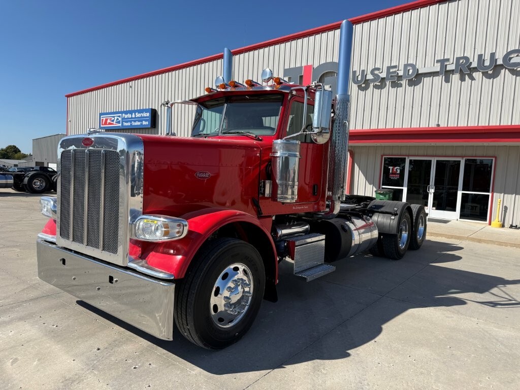 2022 PETERBILT 389 in Strafford, MO