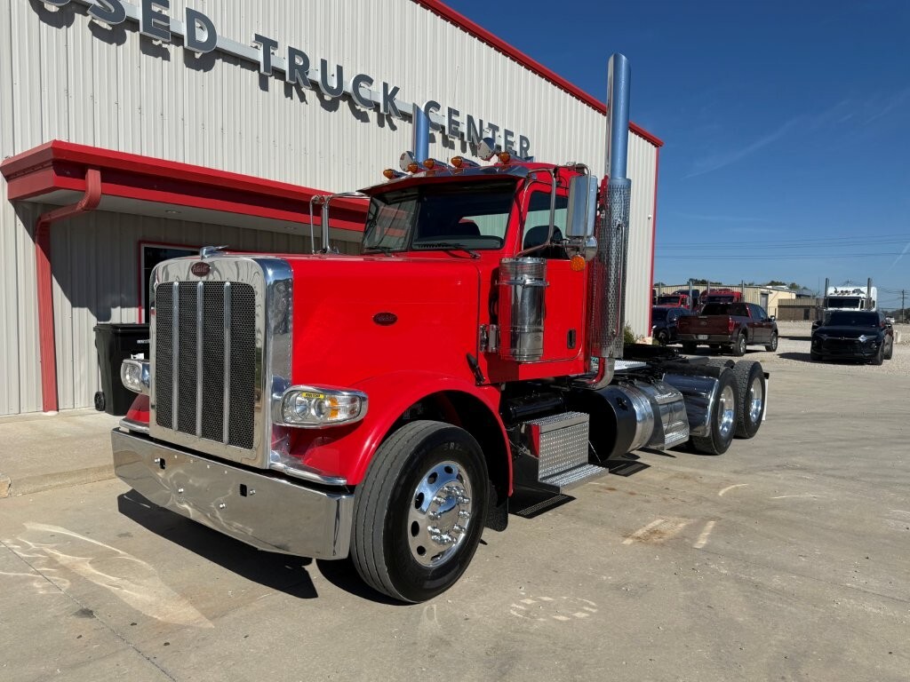 2023 PETERBILT 389 in Strafford, MO