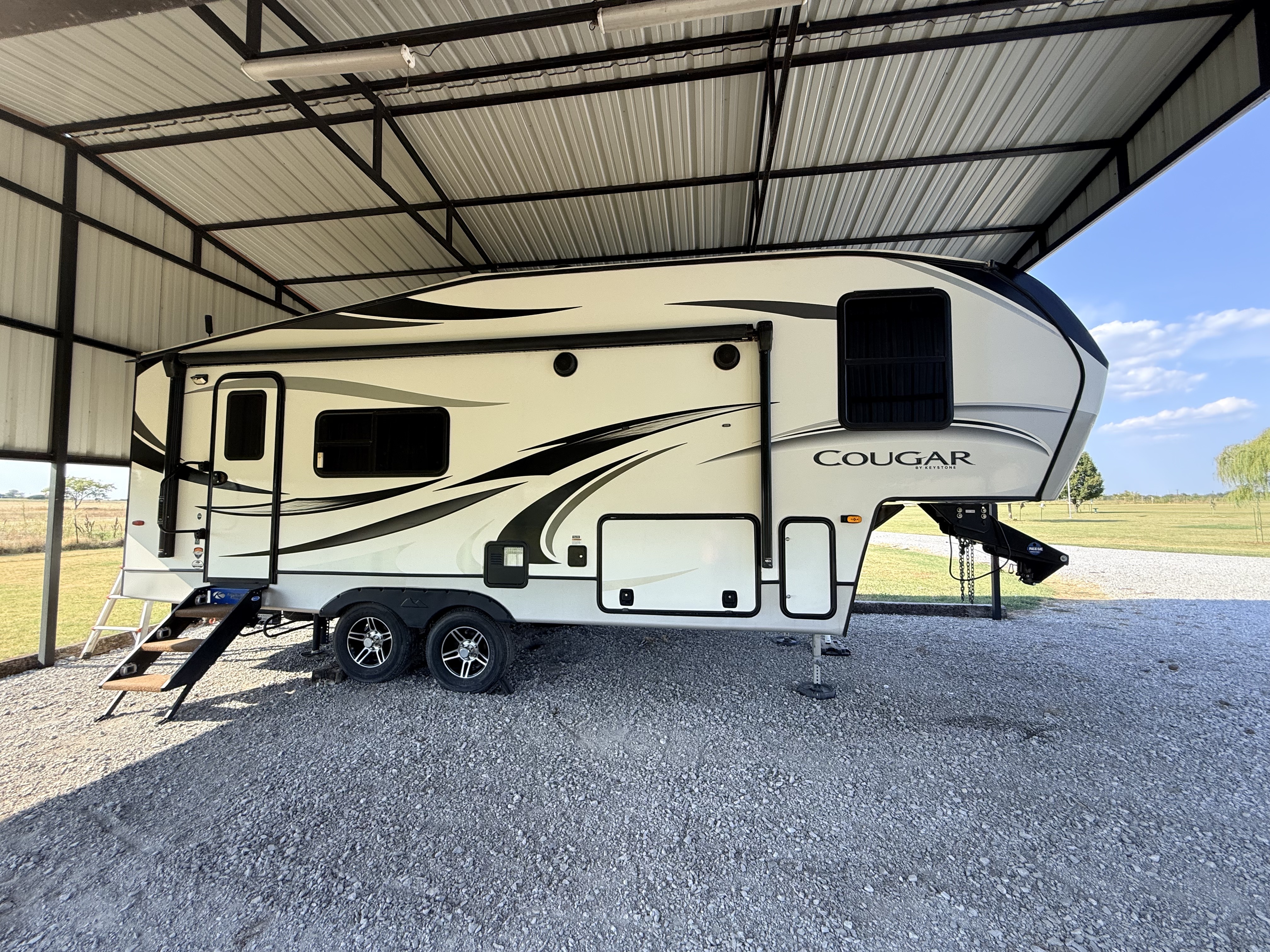 2021 Keystone COUGAR HALF-TON 23MLS RV