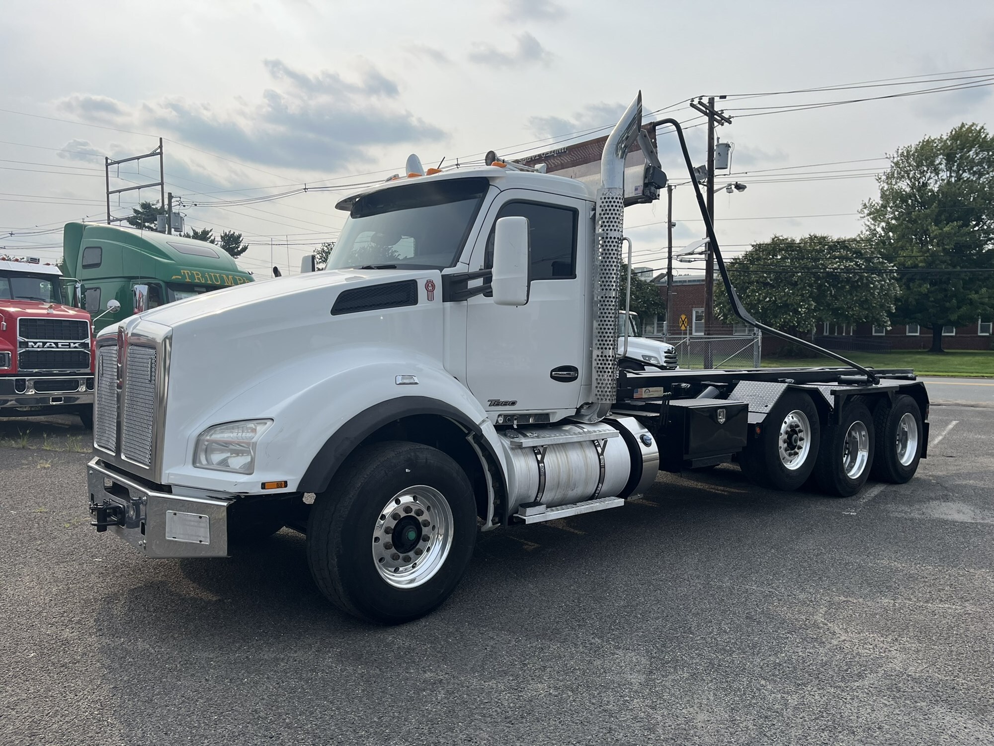 2018 KENWORTH T880 in Souderton, PA