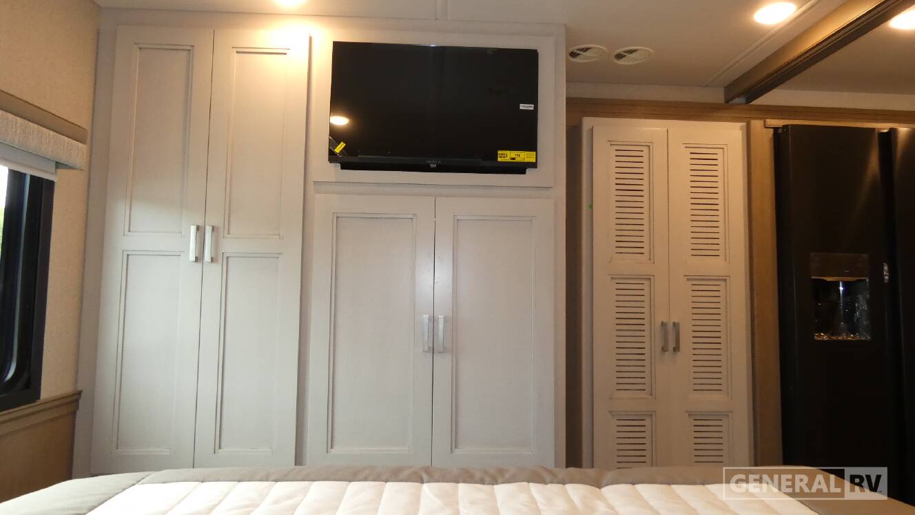 A photo of this 2027 Thor Motor Coach PASADENA 34XG