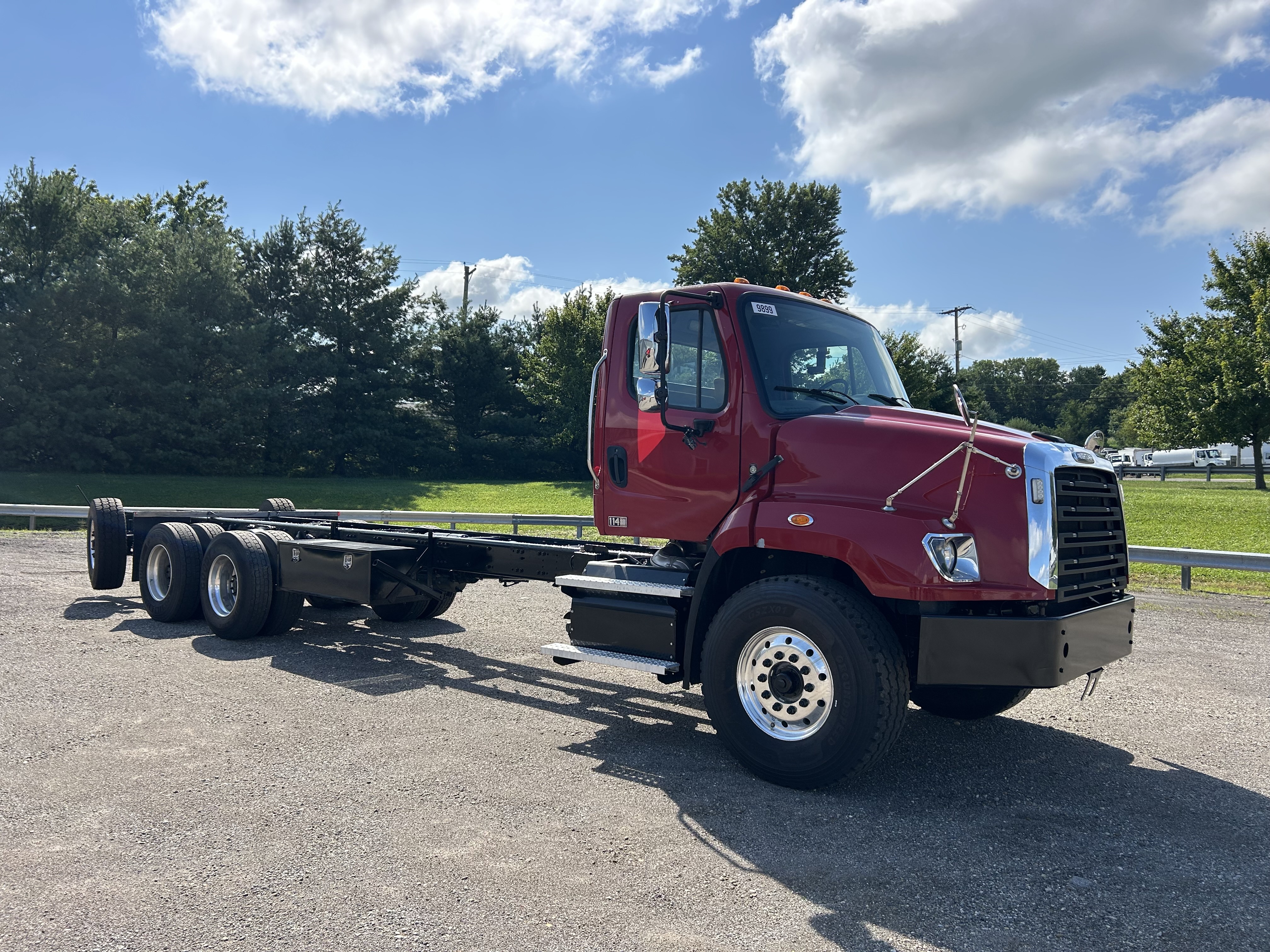2019 FREIGHTLINER 114 SD in Mount Vernon, OH