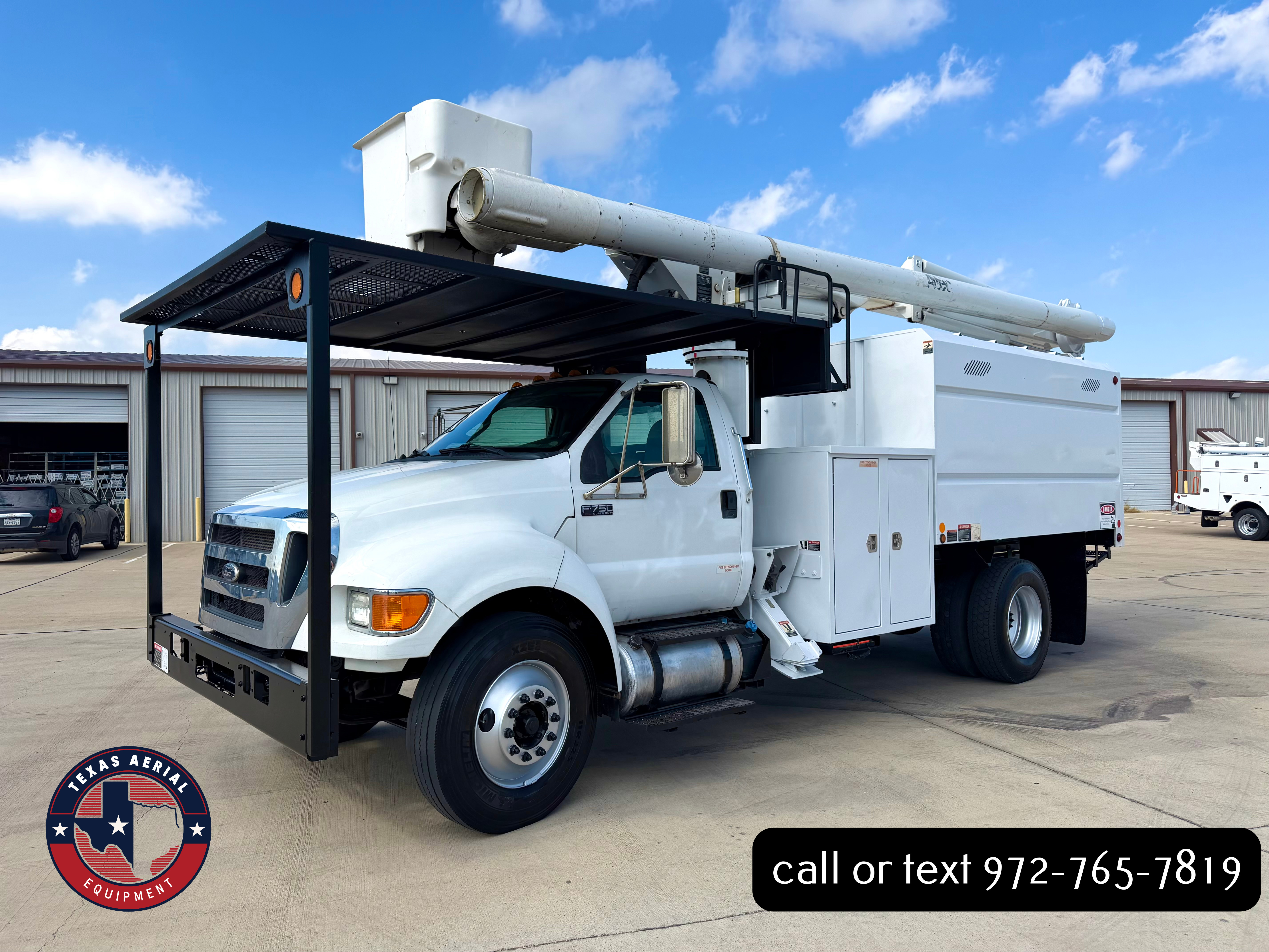 2013 FORD F750 SD DIESEL STRAIGHT FRAME in Fort Worth, TX