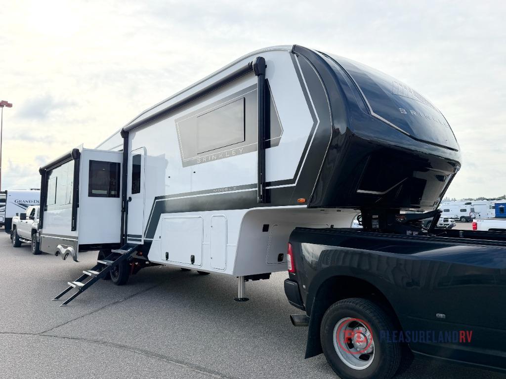 2027 Brinkley Model Z 3100 in st. cloud MN