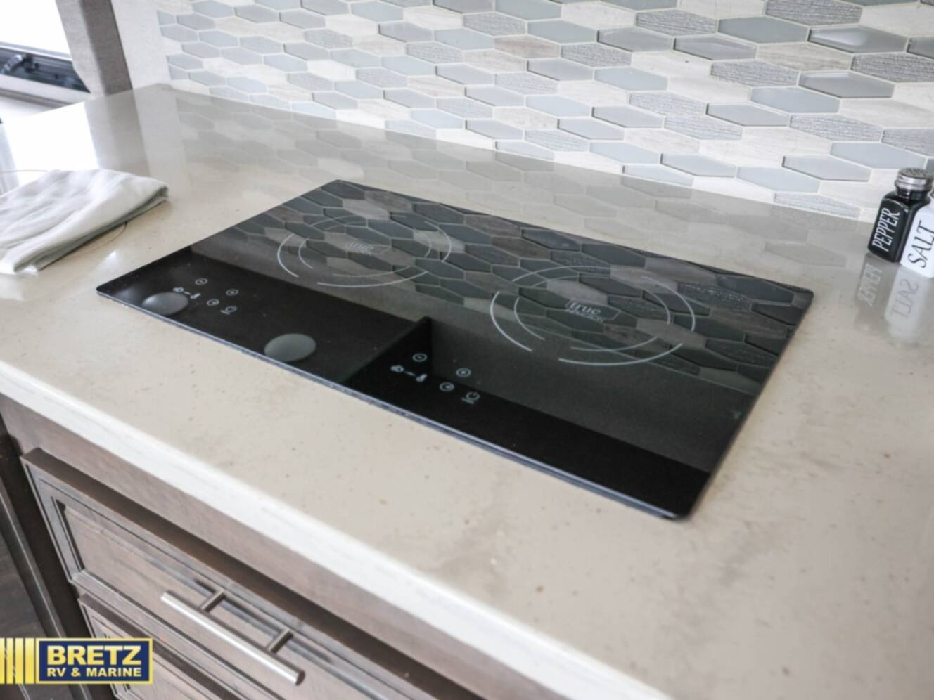 A photo of this 2020 Dynamax DX3 37TS