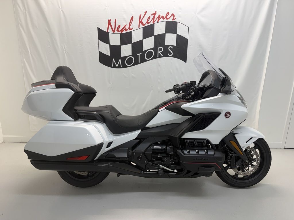 2024 Honda® Gold Wing Tour Automatic DCT 1800 TOUR AUTOMATIC DCT in Winston Salem, NC