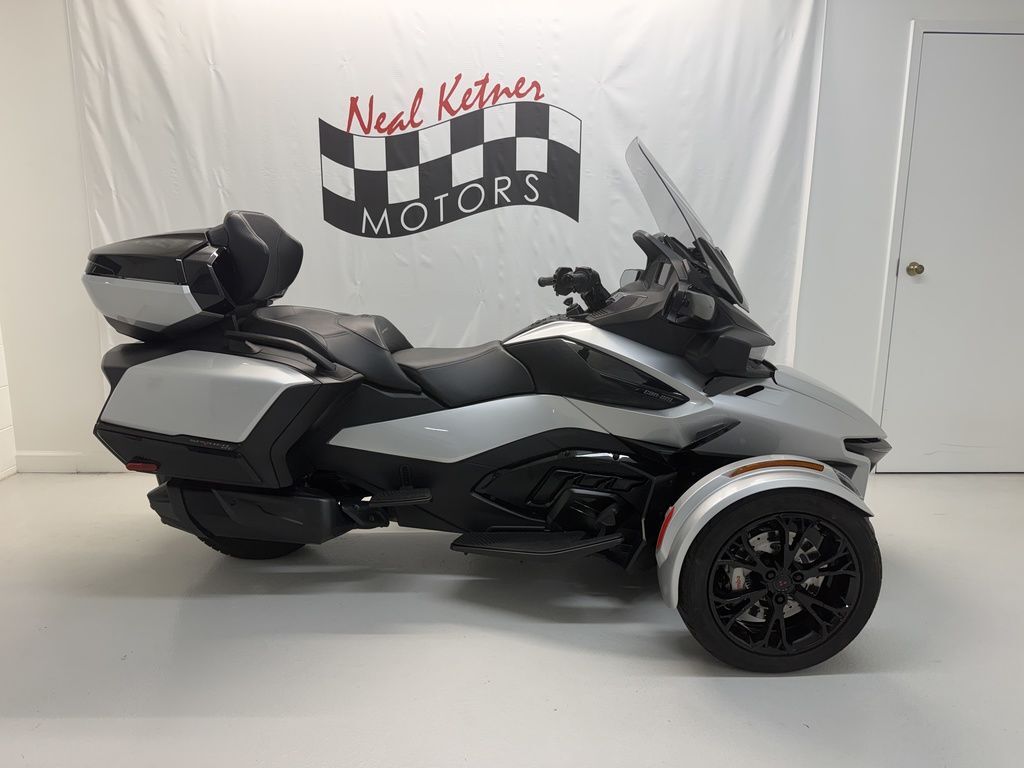 2023 Can-Am Spyder RT Limited Dark Wheels SPYDER RT LIMITED DARK WHEELS in Winston Salem, NC