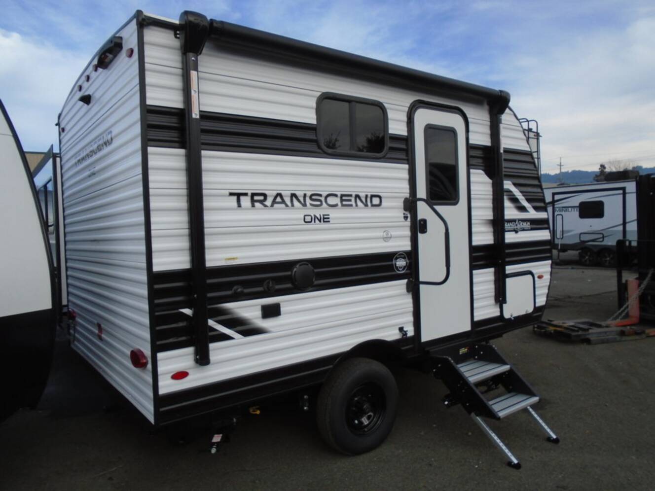 A photo of this 2026 Grand Design Transcend One 131DL
