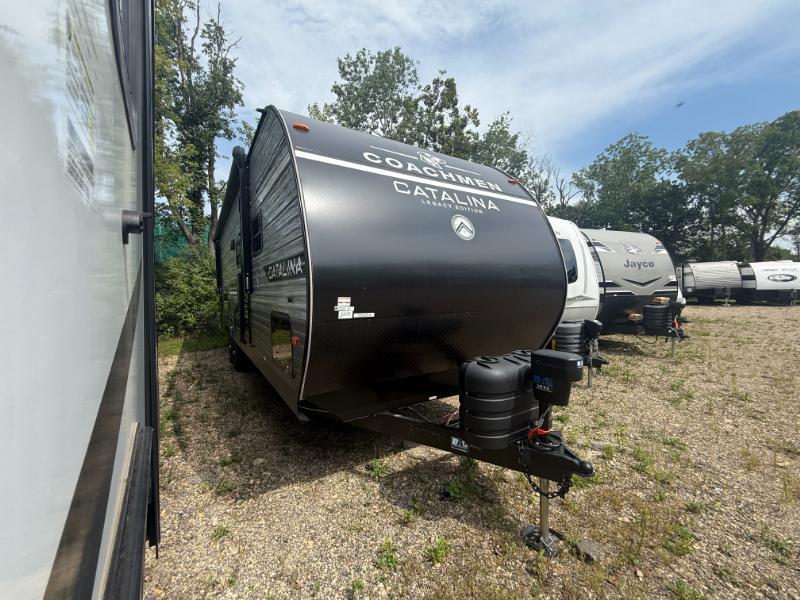 2026 Coachmen Catalina Legacy Edition 273DBHCK in deforest WI