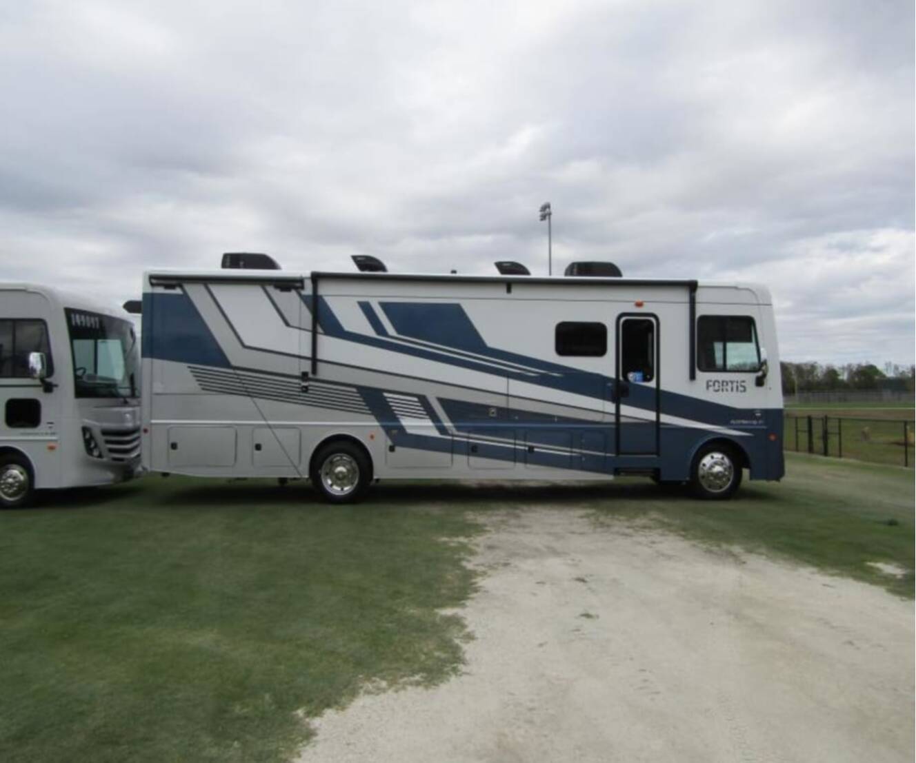 A photo of this 2026 Fleetwood FORTIS 34MB
