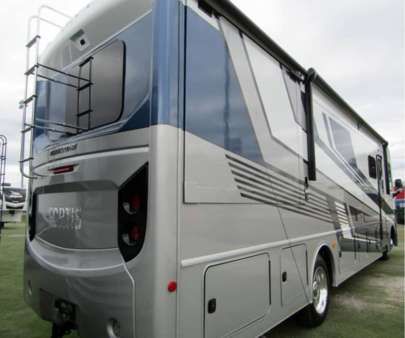 A photo of this 2026 Fleetwood FORTIS 34MB