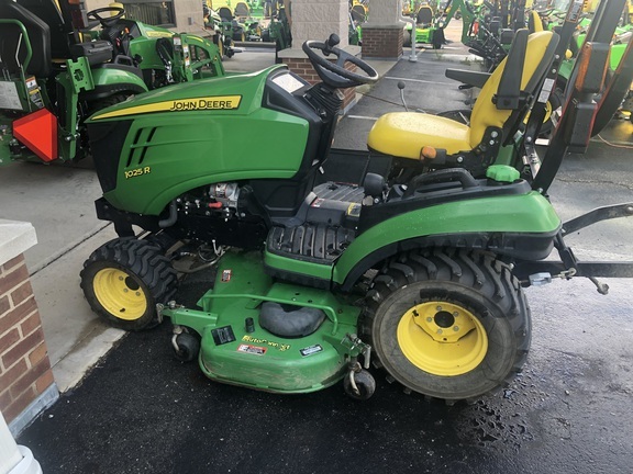 2014 John Deere 1025R in Lancaster, OH