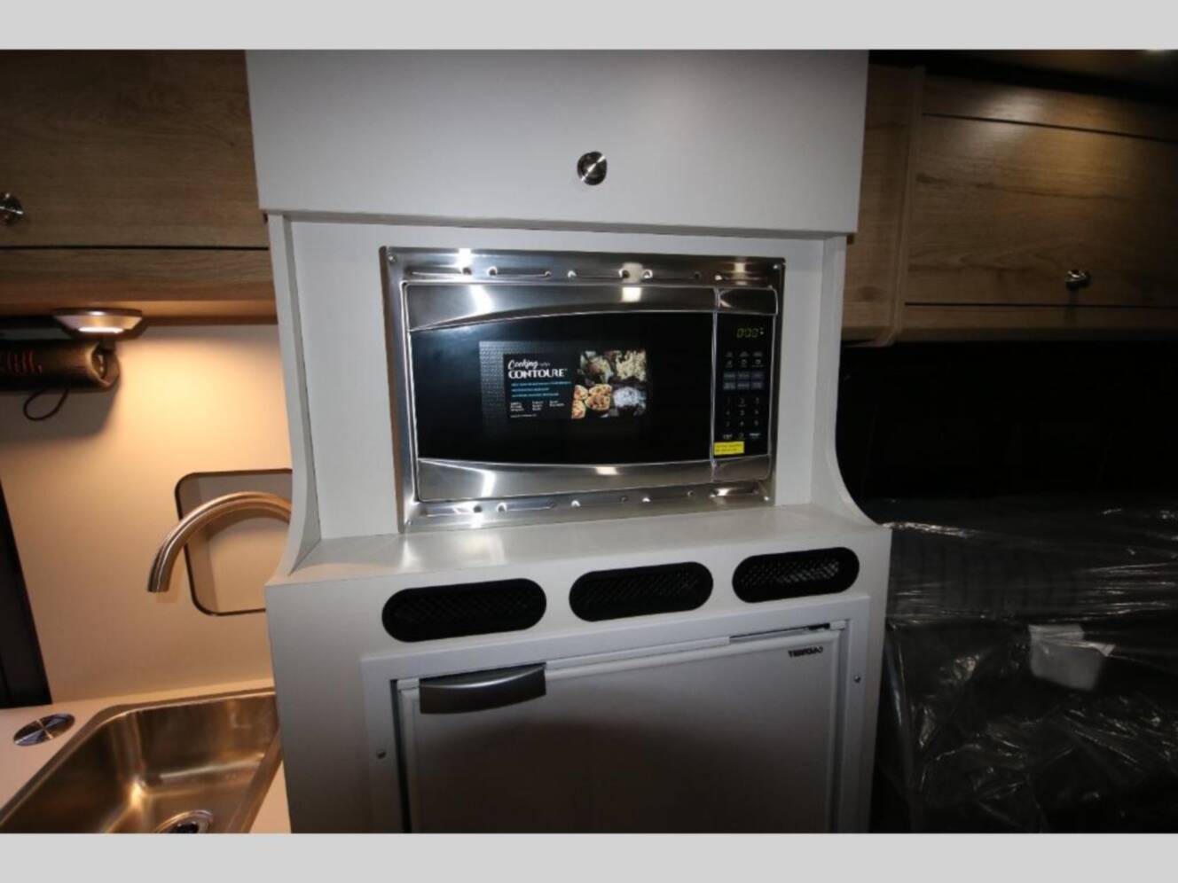 A photo of this 2026 Airstream Rangeline RGN24