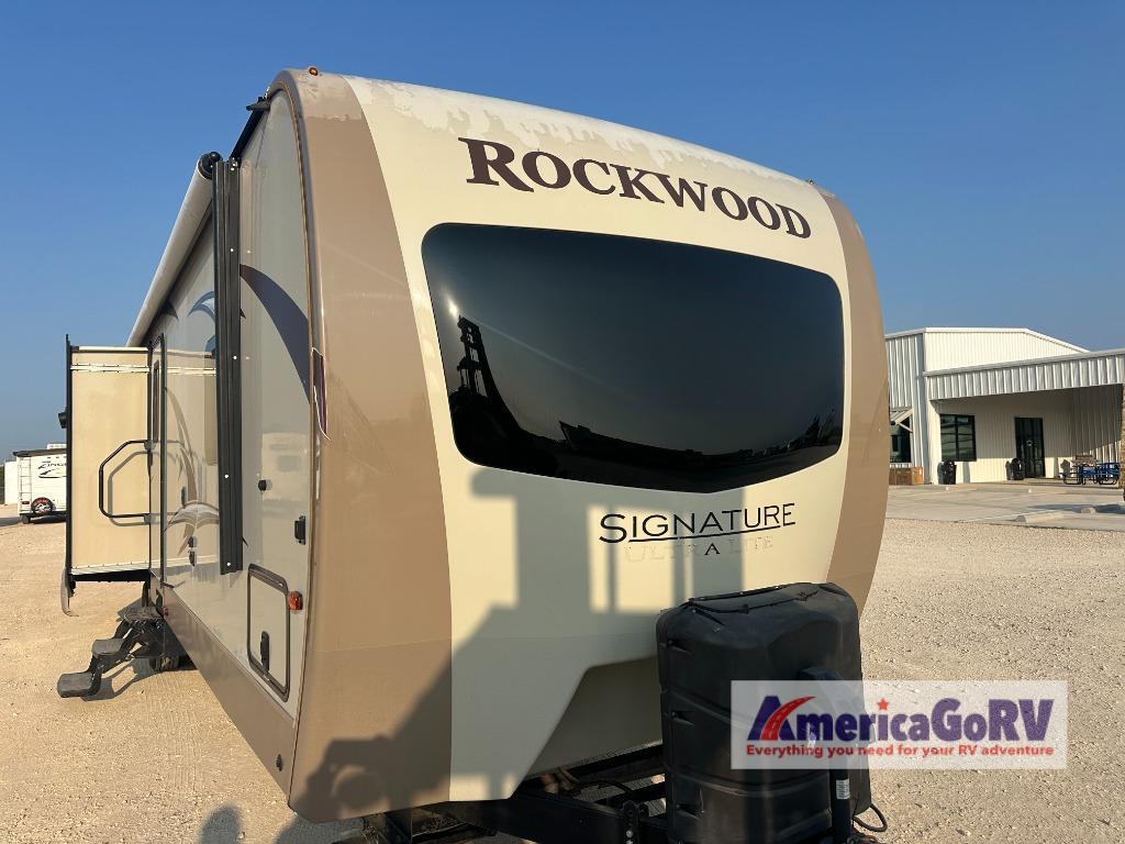 2017 Forest River Rv Rockwood Signature Ultra Lite 8327SS in seguin TX