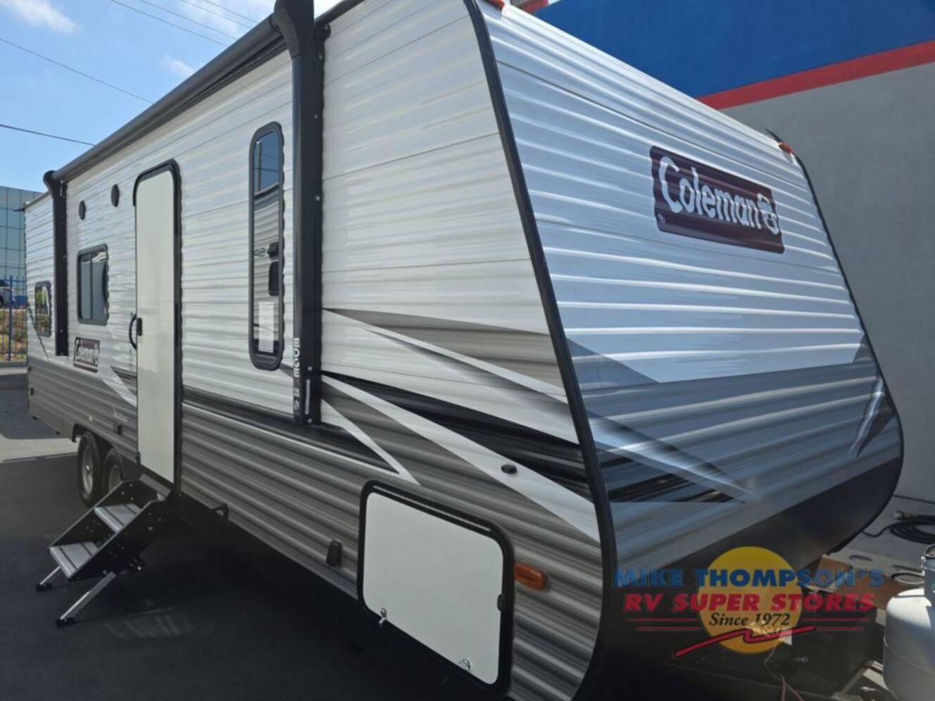 A photo of this 2021 Dutchmen Rv Coleman Lantern LT Series 274BHWE