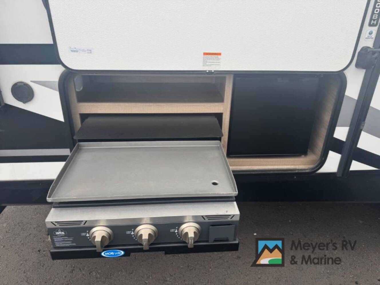 A photo of this 2022 Grand Design Imagine 2800BH