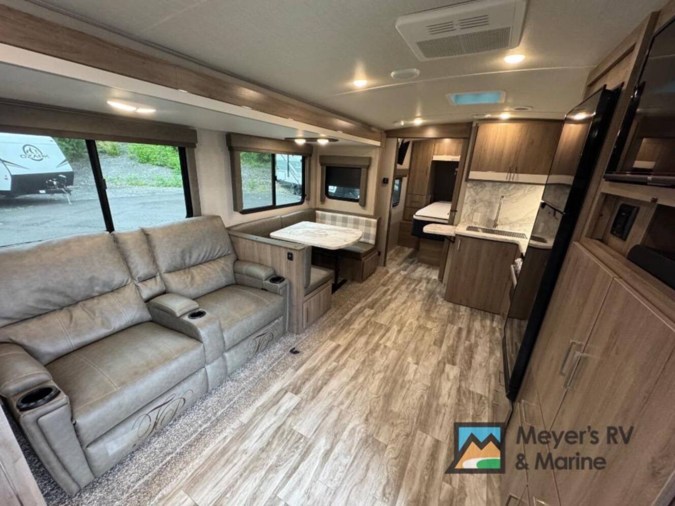 A photo of this 2022 Grand Design Imagine 2800BH