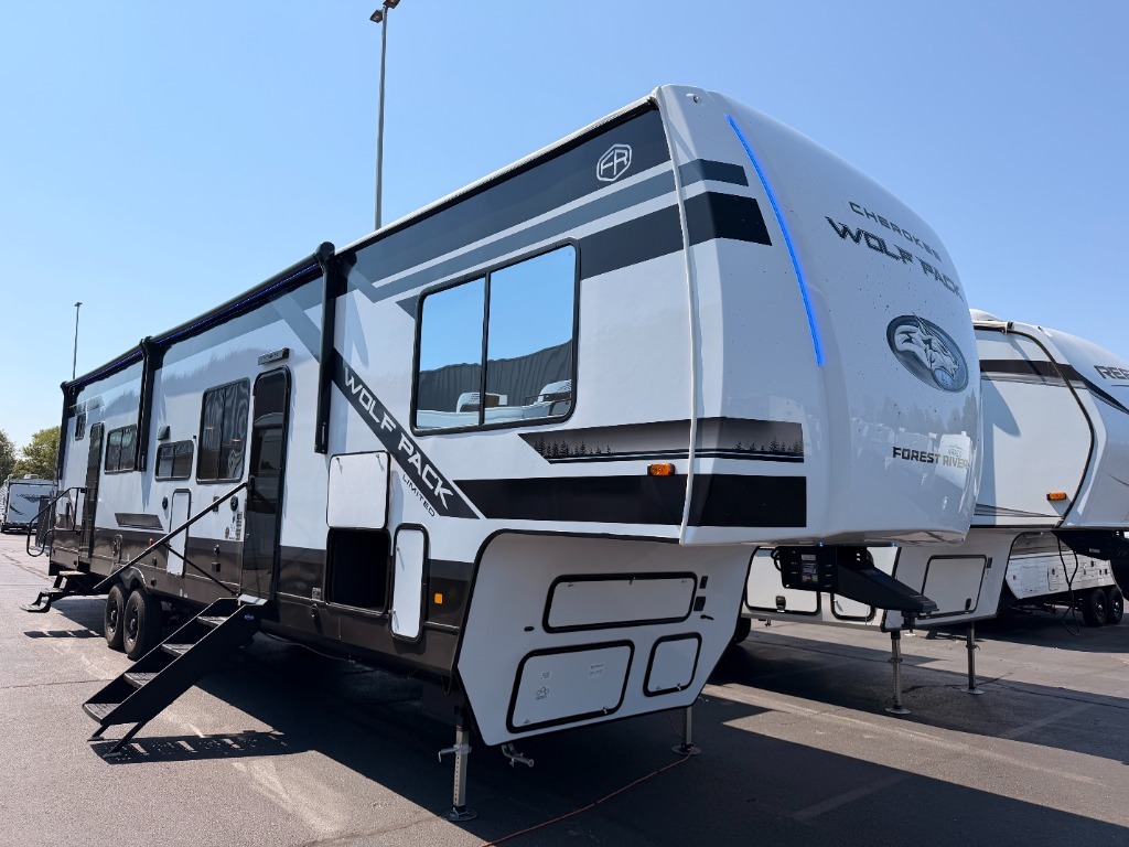 2027 Forest River Rv Cherokee Wolf Pack 365PACK16 in joplin MO
