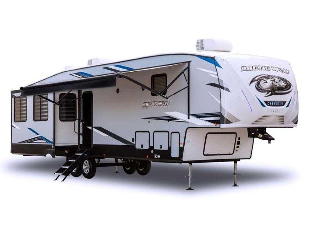 2022 Forest River Rv Cherokee Arctic Wolf Suite 3990 SUITE in turner ME