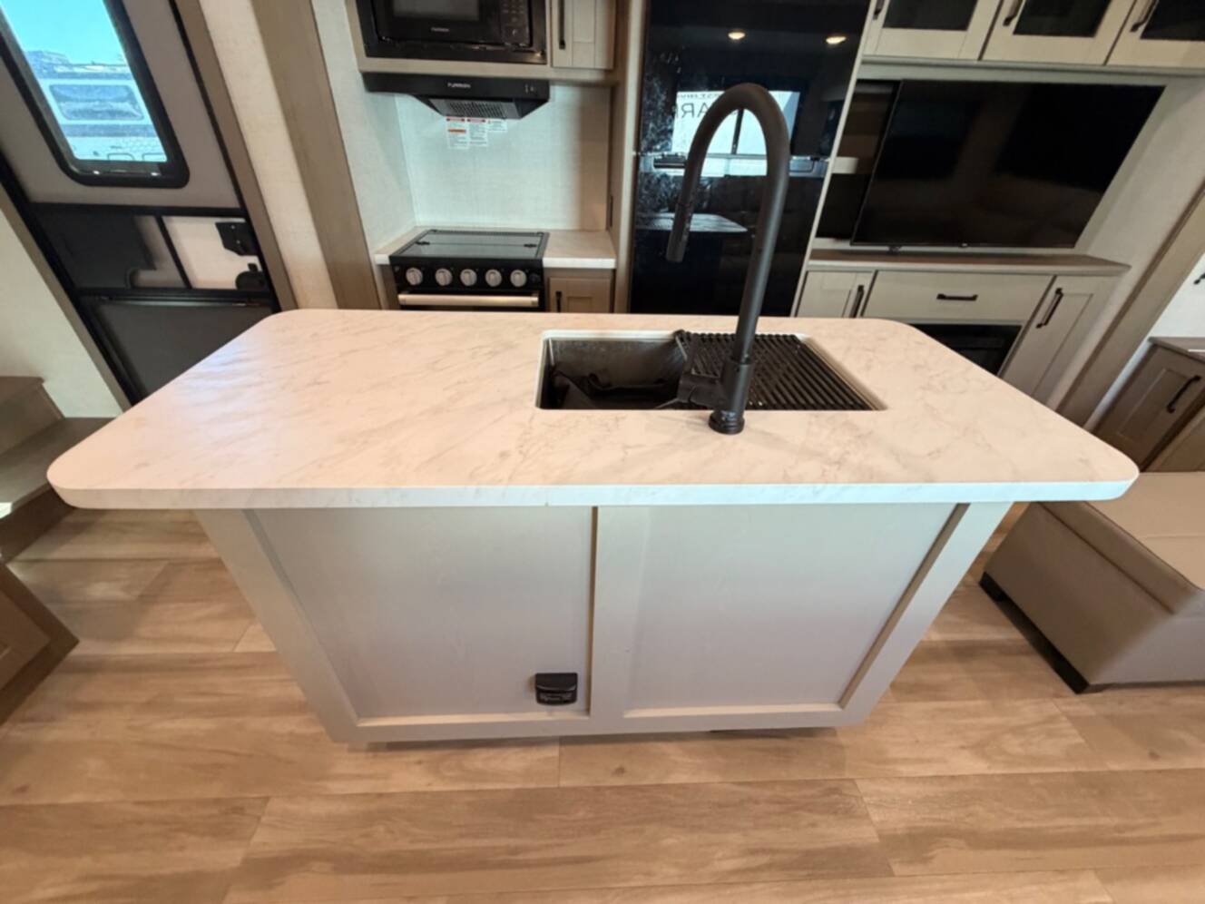 A photo of this 2025 Grand Design Reflection 100 Series 28RL