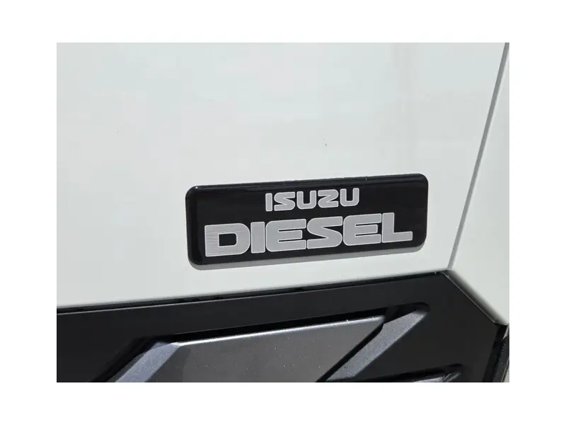 2027 ISUZU NRR
