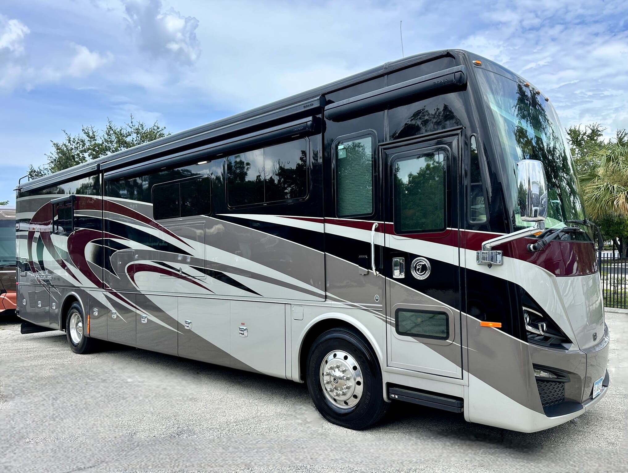 2020 Tiffin Phaeton 40 IH in fort myers FL
